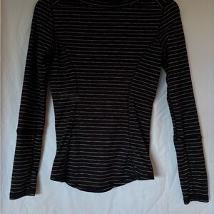 90 Degree By Reflex Black and Gray Fitted Long Sleeve Tee